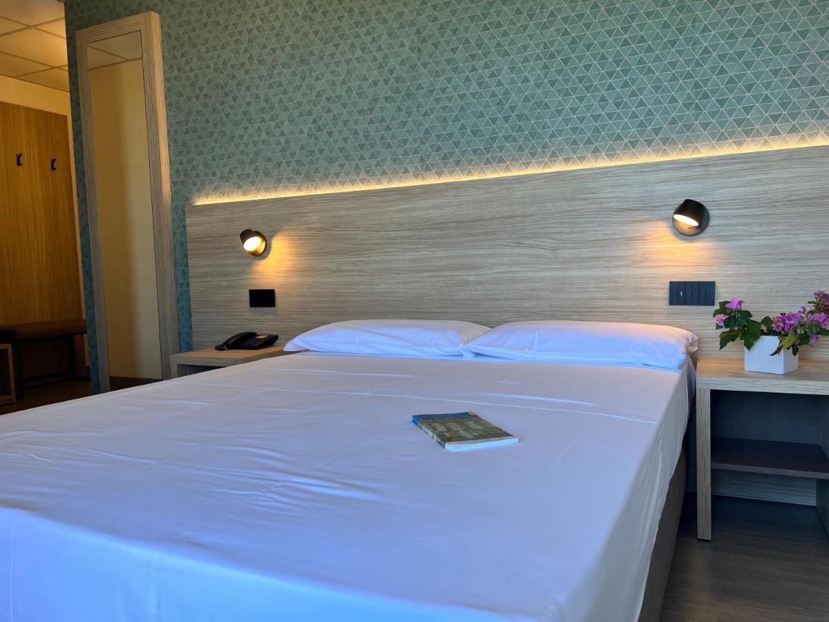 Hotel Gardenia Romano Canavese Exterior foto