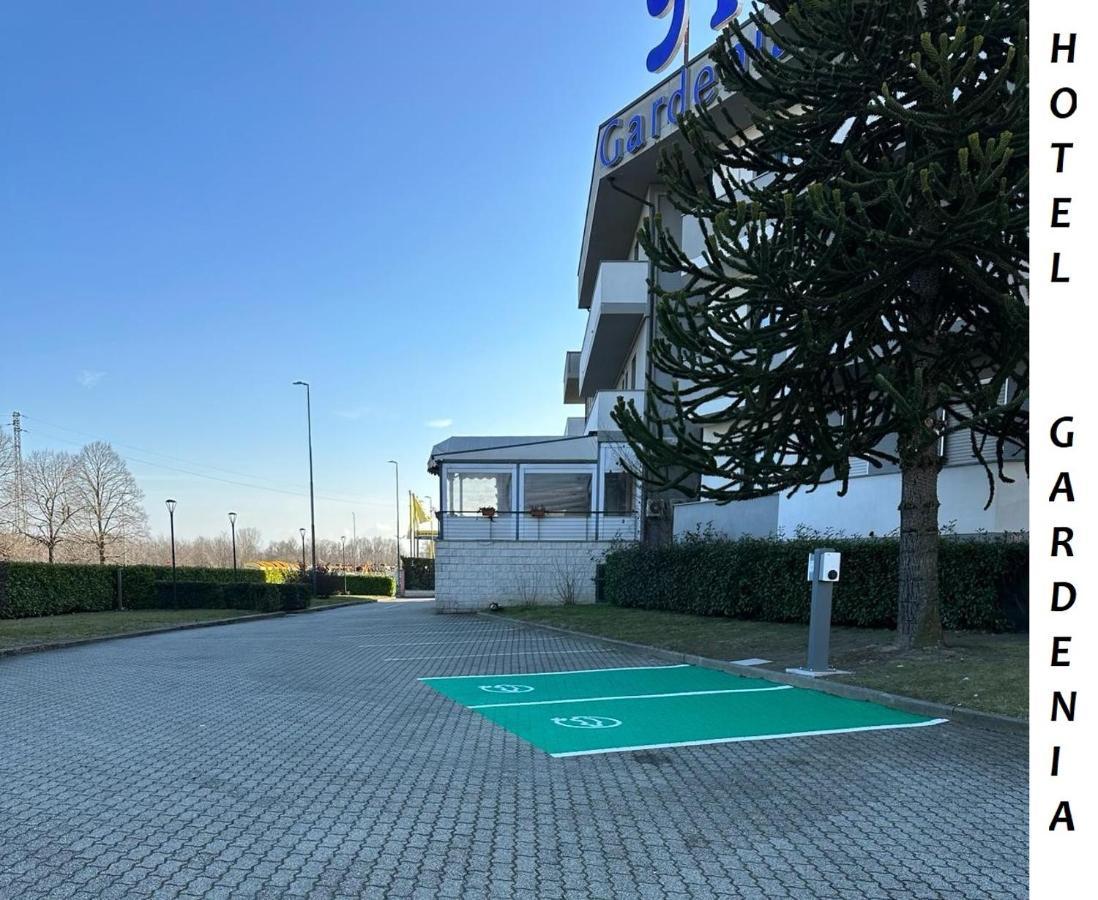 Hotel Gardenia Romano Canavese Exterior foto